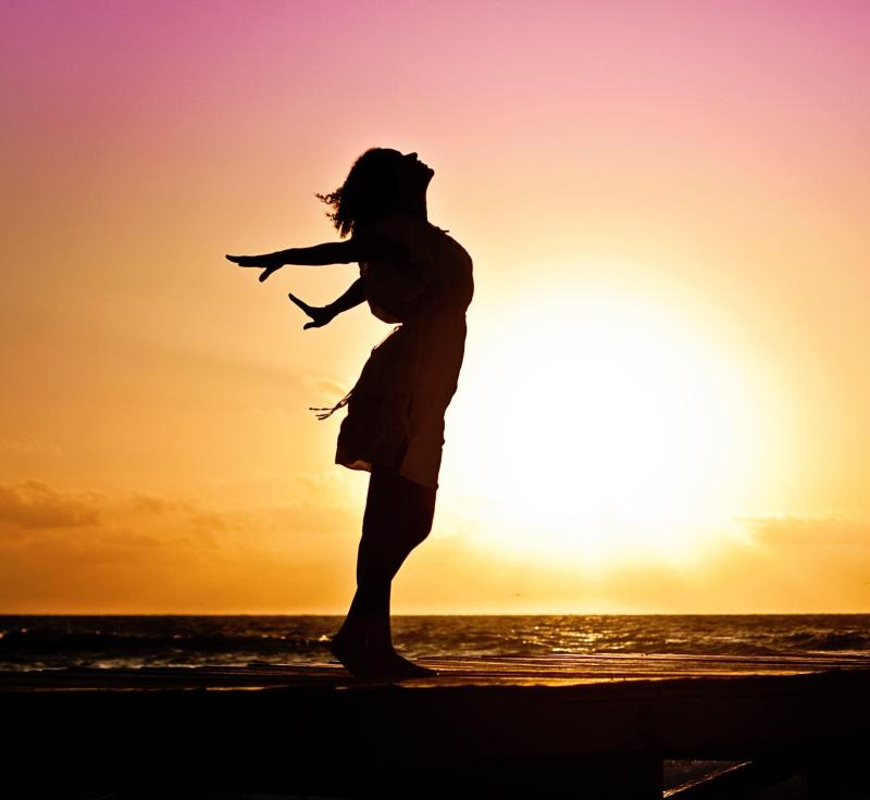 Выбор ювелирных украшений для вечернего наряда