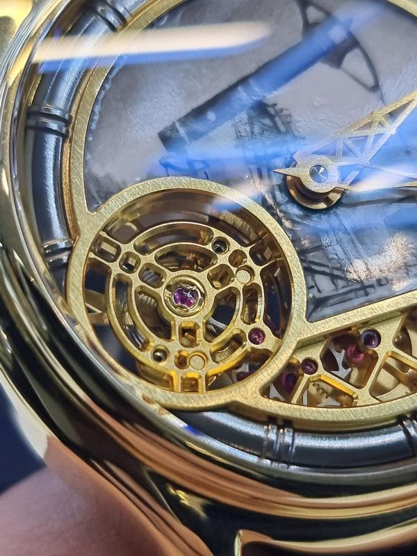 Часы для нефтяников существуют.