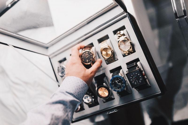 Как отличить подделку или как проверить оригинальность наручных часов?