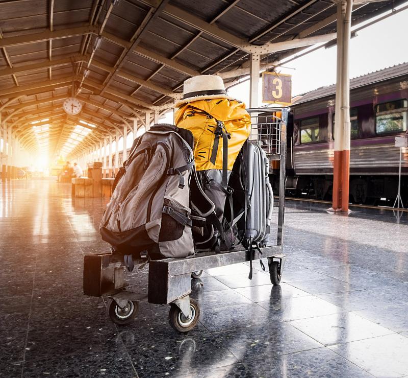 Исследуем мир чемоданов и рюкзаков: идеальные спутники для путешествий